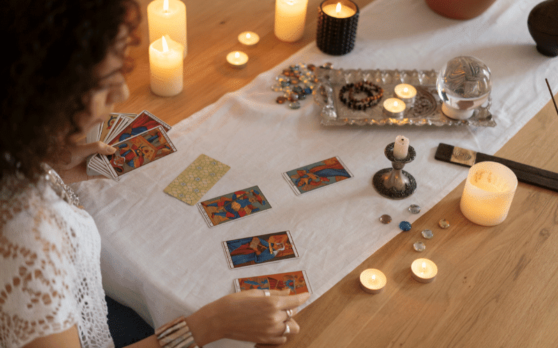 Leia mais sobre o artigo Tarot da Mandala Astrológica: Uma Jornada Holística pela Vida