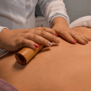 Leia mais sobre o artigo Massagem Terapêutica Bambuterapia